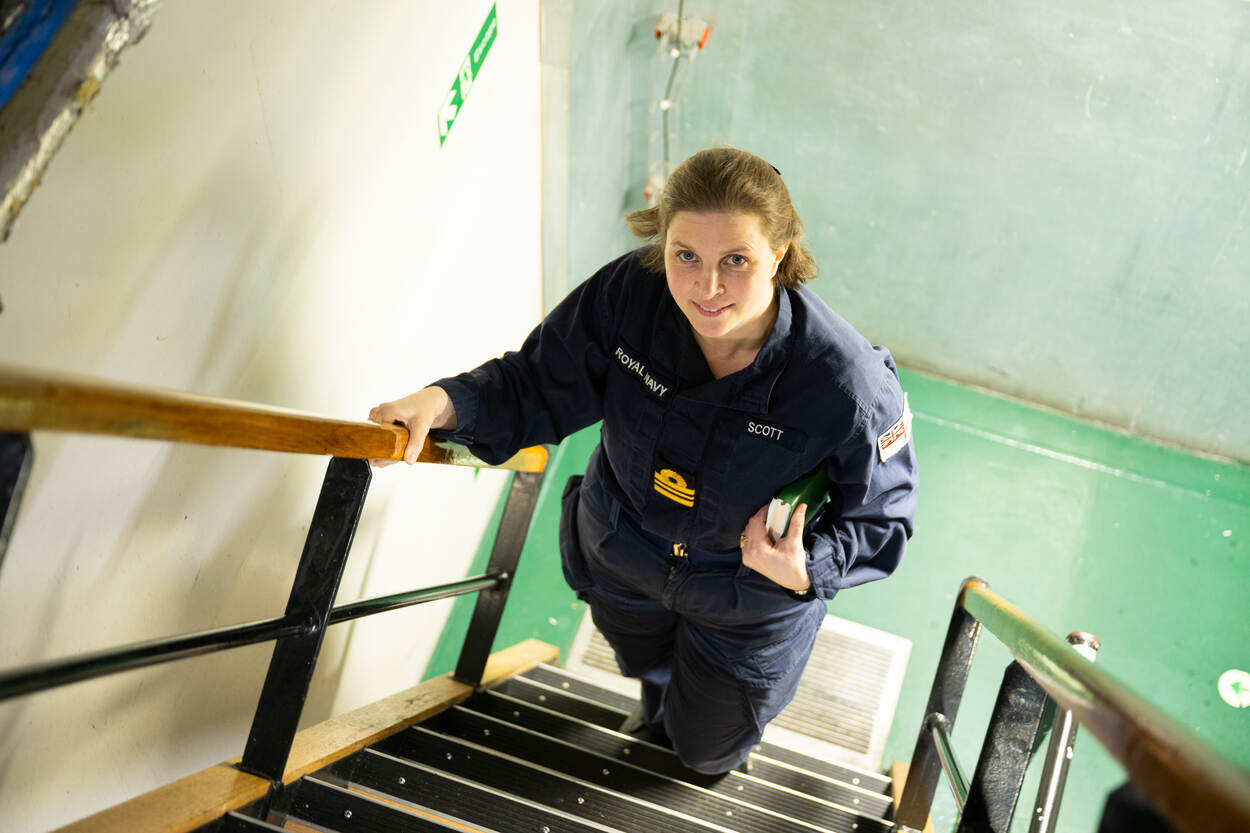 Een portret van geïnterviewde Serena Scott.