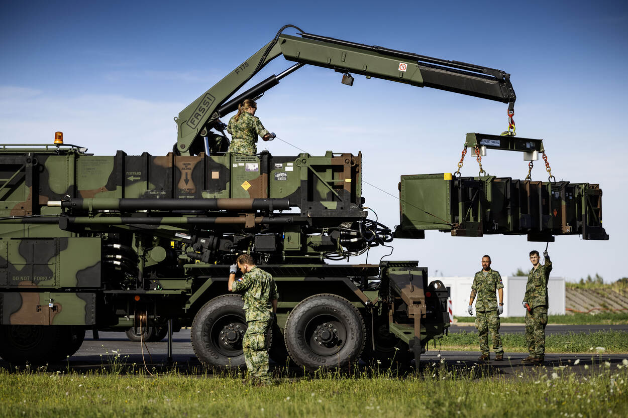 Vanwege grote personele drukte gingen slechts drie van de organieke zes launchers mee naar Litouwen.