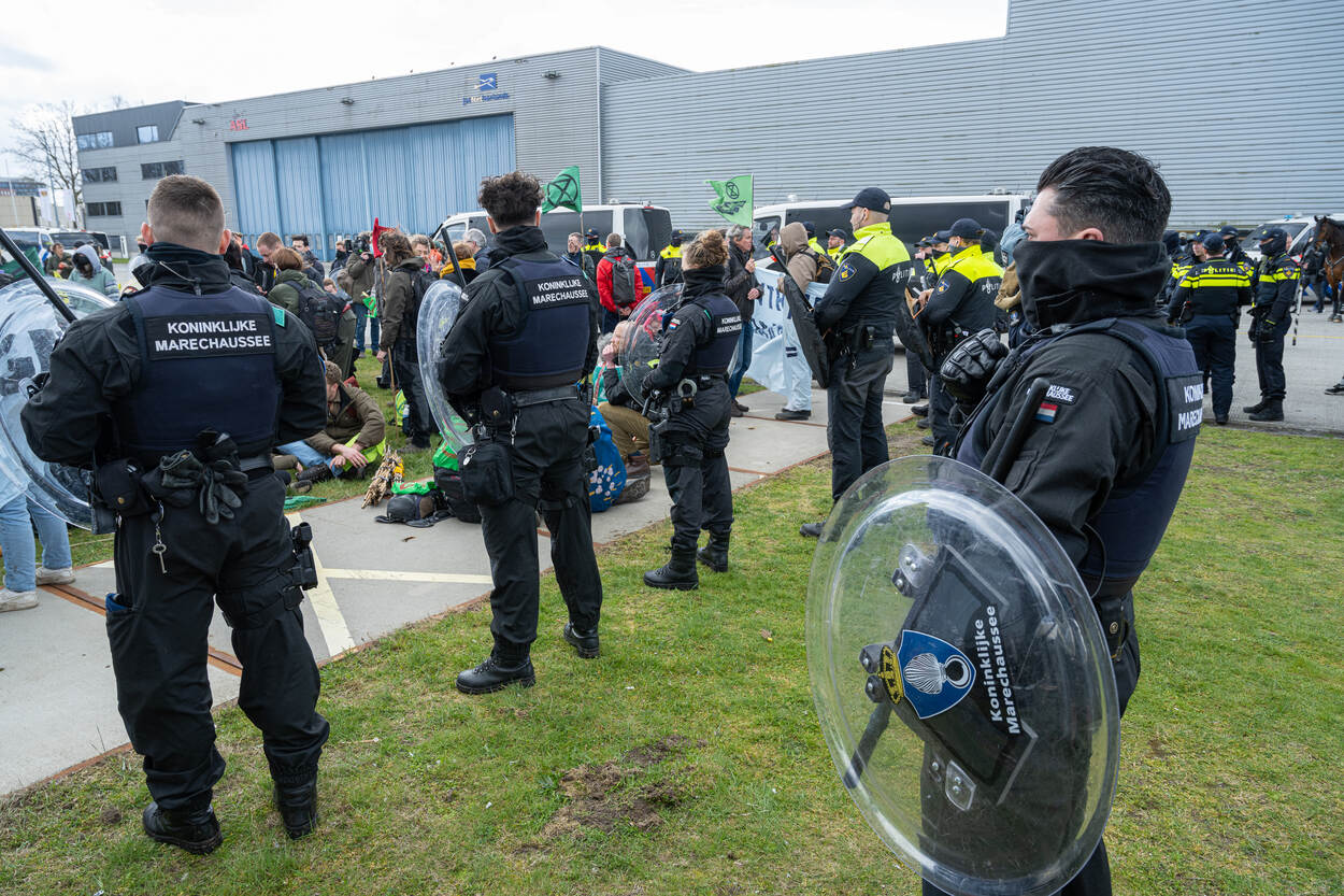 Inzet bij demonstratie Eindhoven Airport.