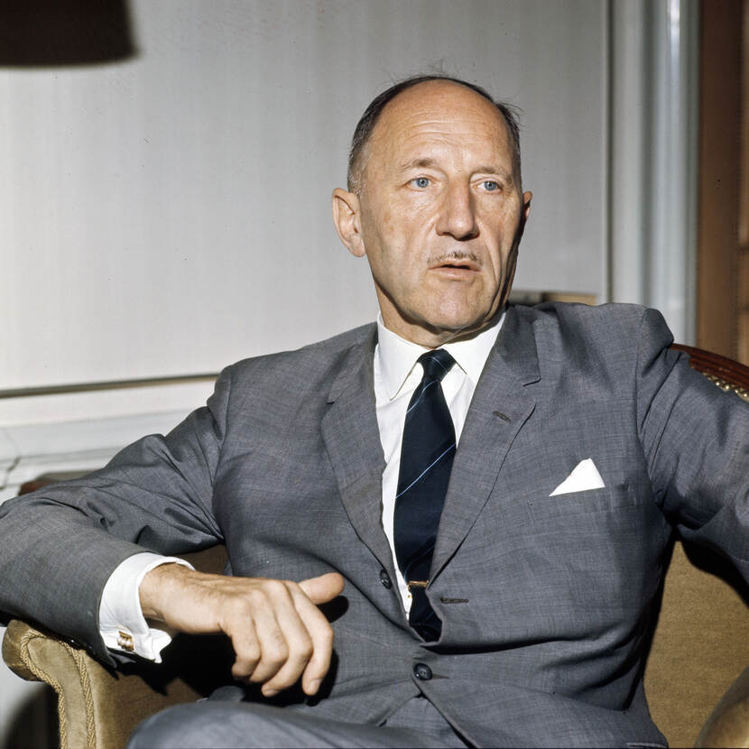 Minister van Buitenlandse Zaken Joseph Luns.