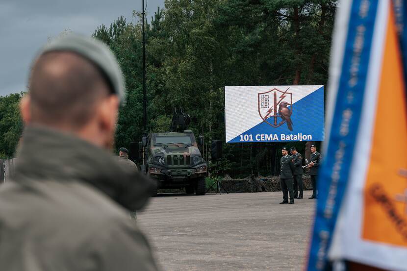 oprichtingsceremonie van het nieuwe 101 Cyber en Elektromagnetische Activiteiten (CEMA)-bataljon