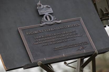 Het Bronzen Schild van het Regiment Verbindingstroepen