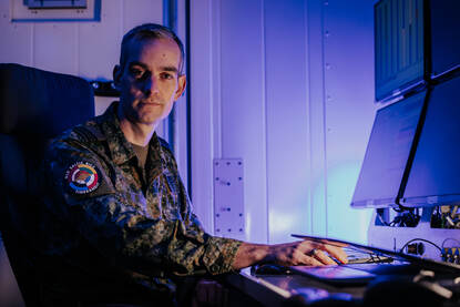 Portretfoto van Commandant NDMC majoor Jaco Booij.