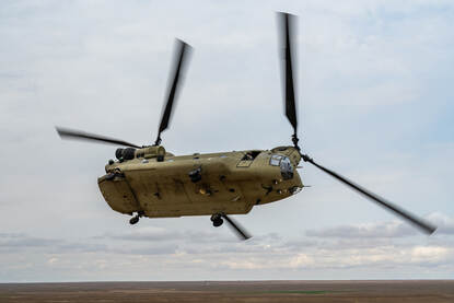 Vliegen met een Chinook heeft iets ‘machtigs’.