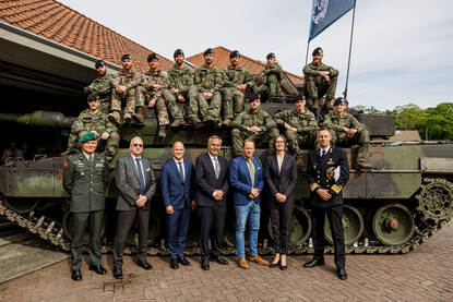 Inkoper Jaapjan en projectleider Carolina van COMMIT.