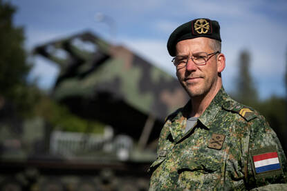 Opperwachtmeester Chris, voormalig stukscommandant MLRS.